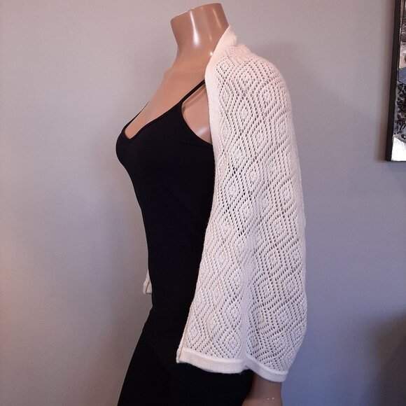 Giordano Wool Blend Cardigan Cape Sweater Cream Buttoned Cape Shawl - Picture 3 of 8